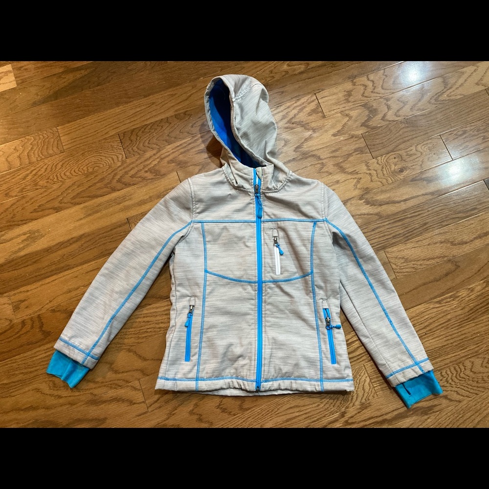 Perfect fall/spring jacket for girls 10-12